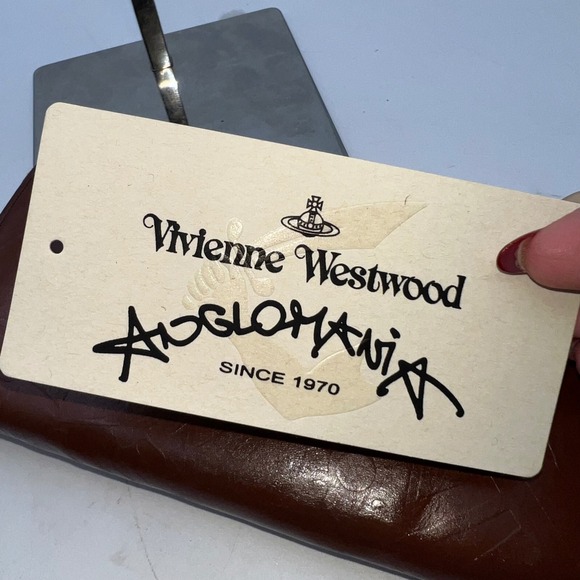 Vivienne Westwood Anglomania Brown Embossed Orb Logo Zip Around Wallet - Picture 7 of 10